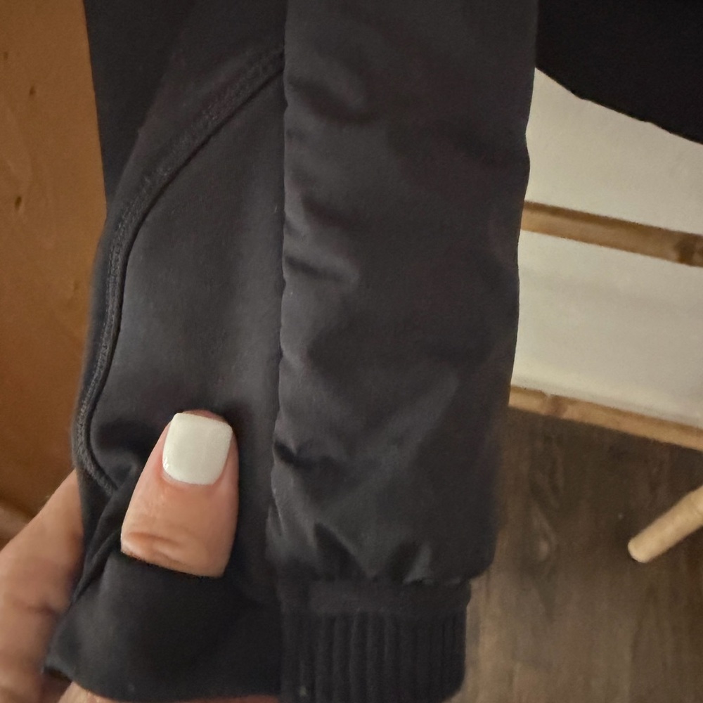 lululemon athletica Black Puffer Jacket - Picture 6 of 7